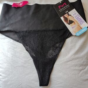 Maidenform Black Lace Thong Panty Plus Size! New With Tags!